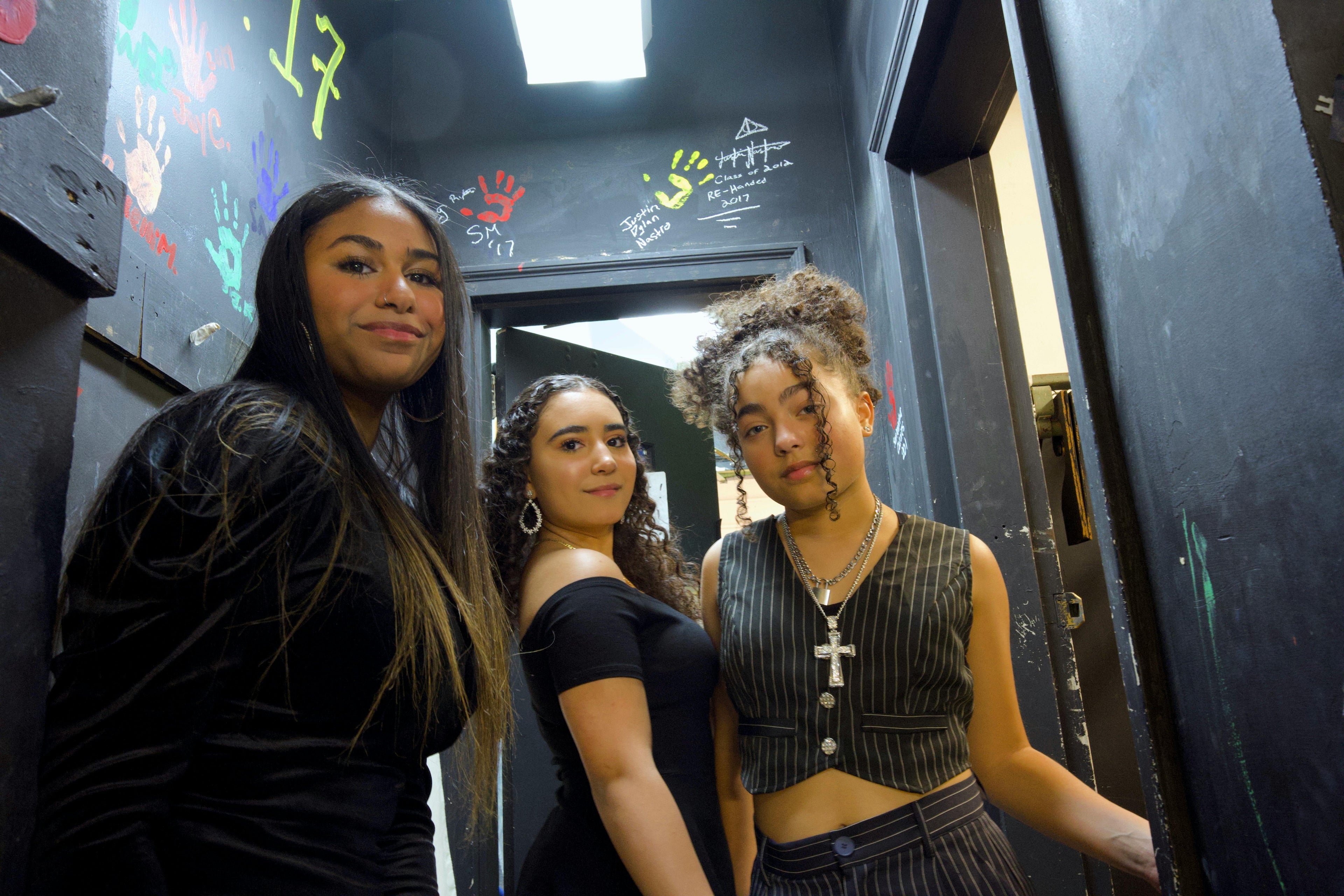 Toilettes publiques : comment rester propre et sereine quand elles sont impraticables ?